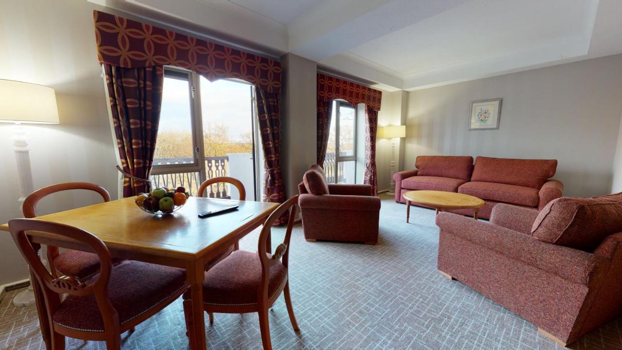 Hotel Coppid Beech Bracknell Exterior foto