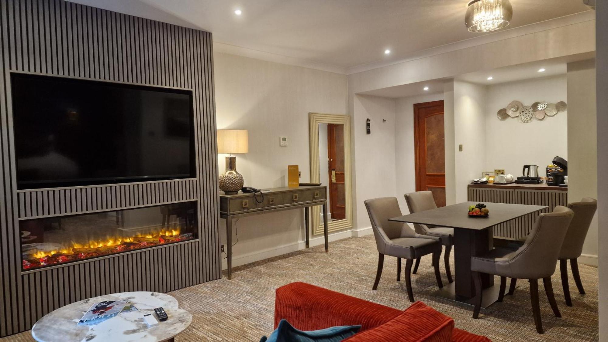 Hotel Coppid Beech Bracknell Exterior foto